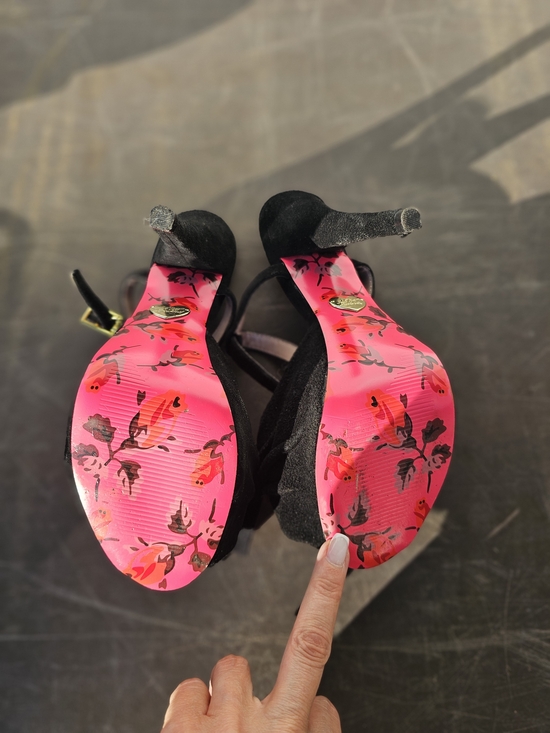 Betsey Johnson Black Velvet Bow Platform Heels Pink Floral Sole Size 7.5